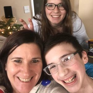 Meet your Posher, Holly